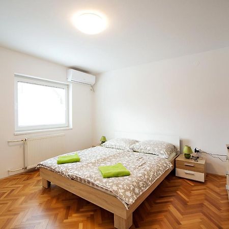 Sweet Apartments With Free Private Parking ลูบลิยานา ภายนอก รูปภาพ