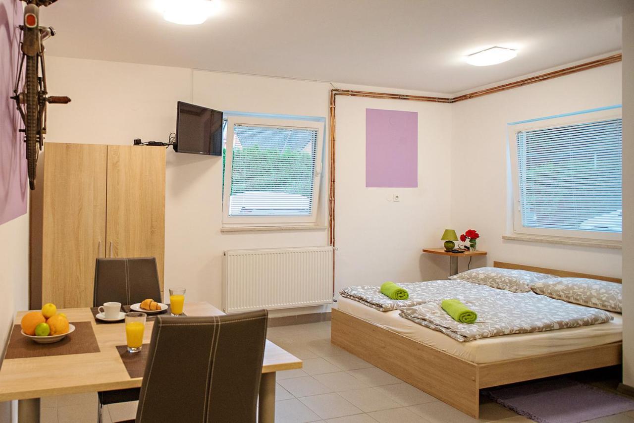 Sweet Apartments With Free Private Parking ลูบลิยานา ภายนอก รูปภาพ