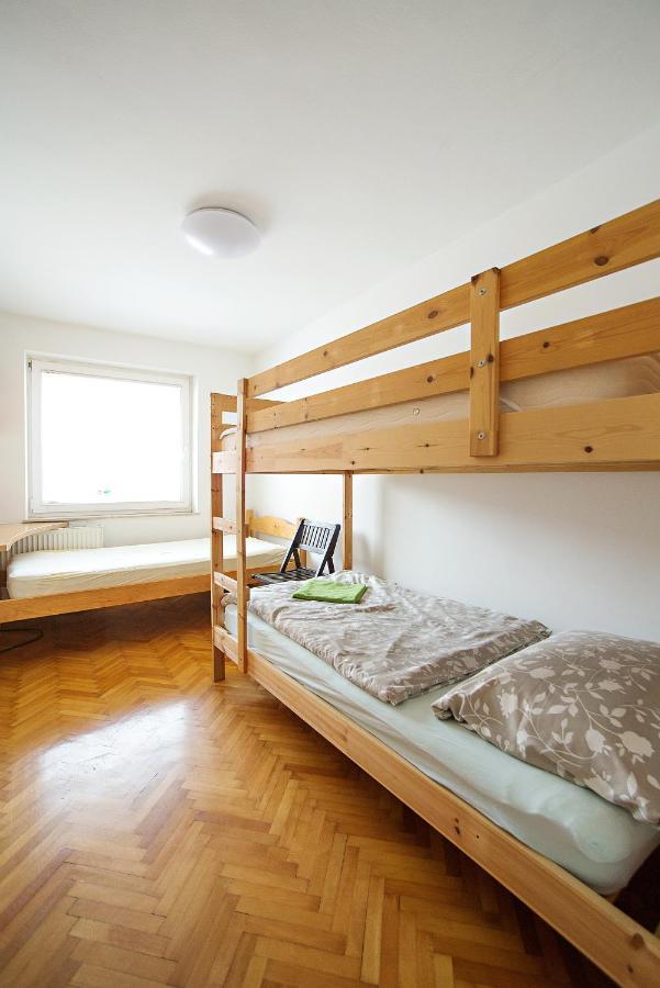 Sweet Apartments With Free Private Parking ลูบลิยานา ภายนอก รูปภาพ